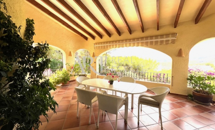 Resale - Villa - Altea