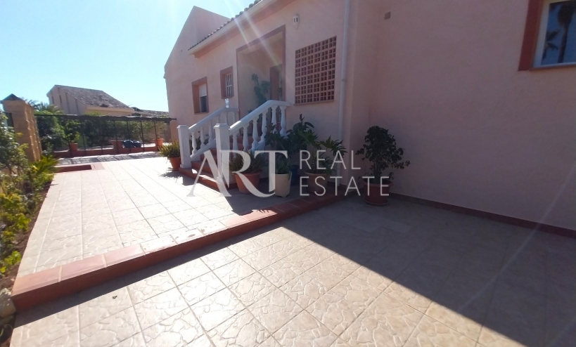 Resale - Villa - Alfas del Pí