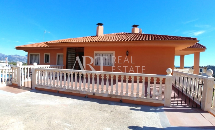 Resale - Villa - Polop