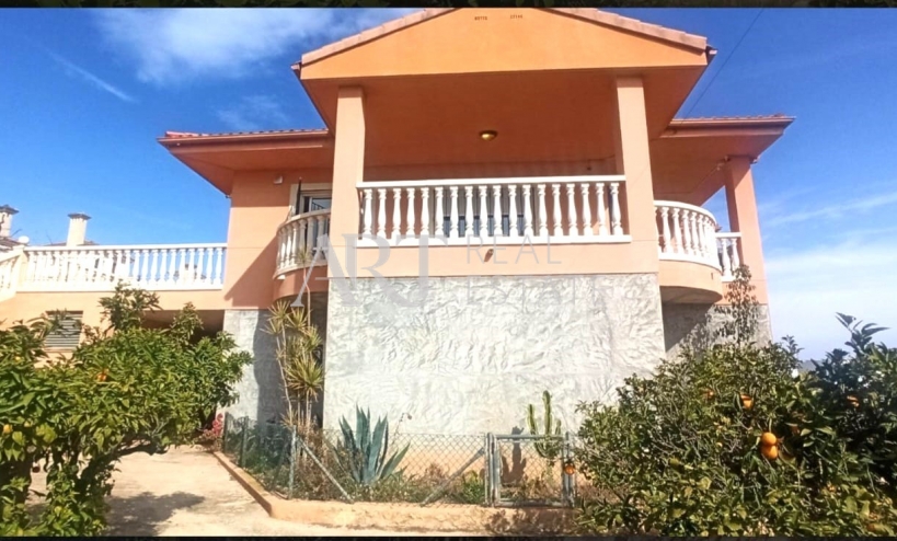 Resale - Villa - Polop