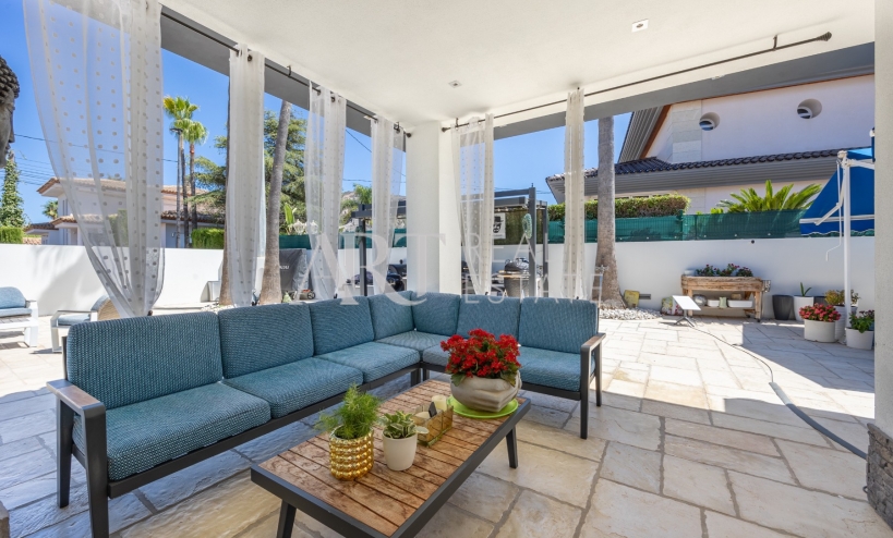 Resale - Villa - Albir