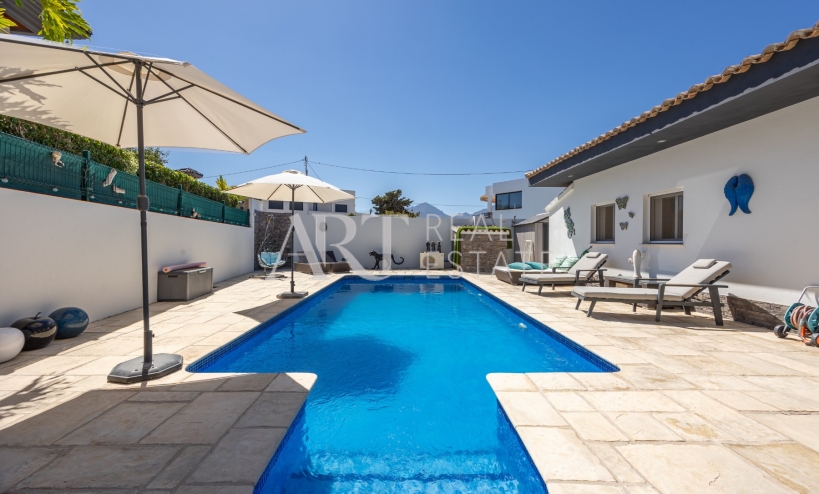 Resale - Villa - Albir