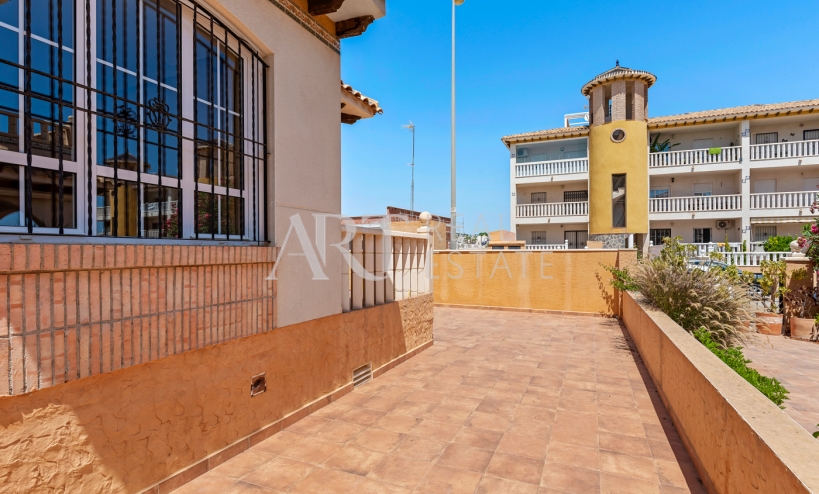 Reventa - Casa cuádruple - Orihuela costa - Lomas de Cabo Roig