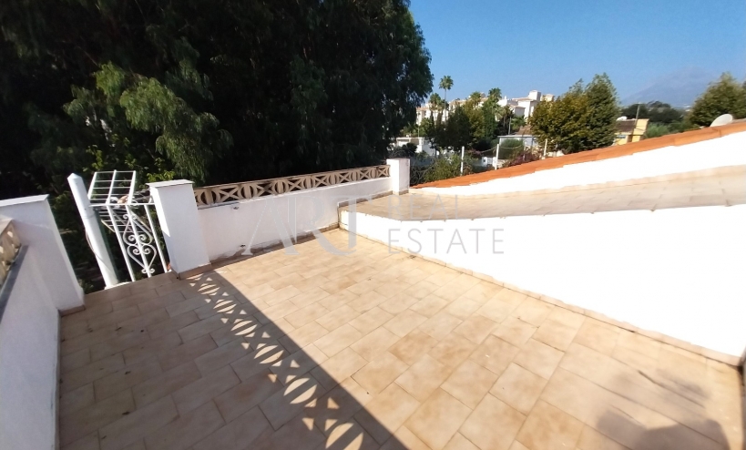 Resale - Villa - Albir