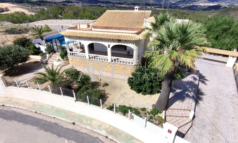 Resale - Villa - Alfas del Pí