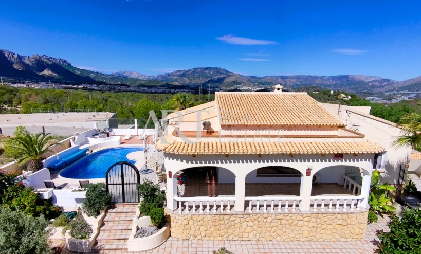 Resale - Villa - Alfas del Pí