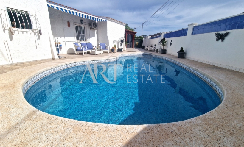 Resale - Villa - Albir