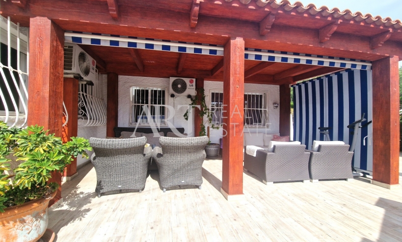 Resale - Villa - Albir