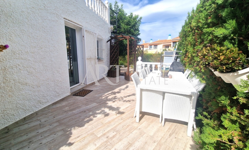 Resale - Villa - Albir