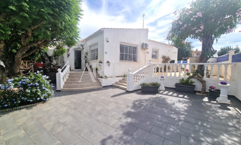 Videresalg - Villa - Albir