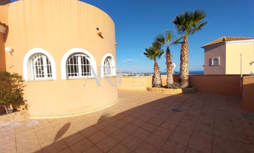 Resale - Villa - Villajoyosa