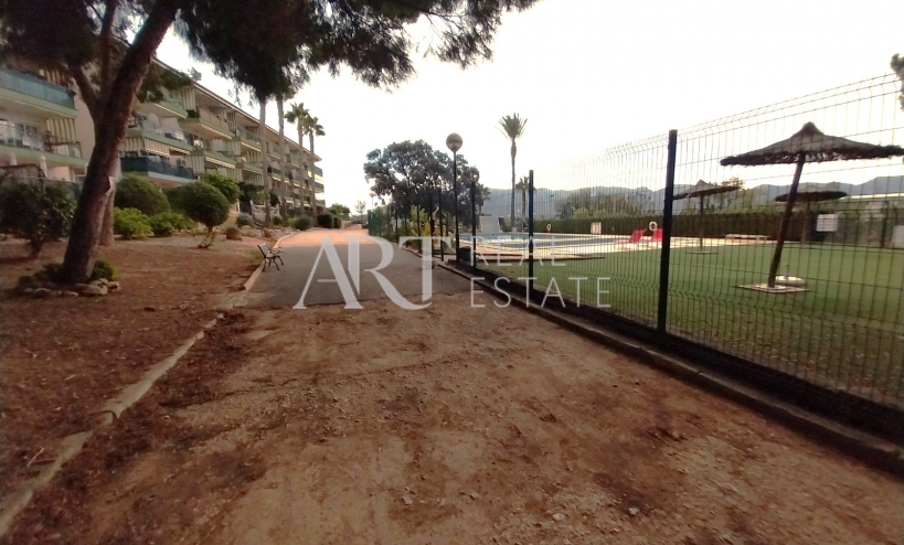 Resale - Apartment - Alfas del Pí