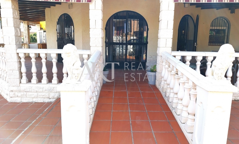 Resale - Villa - La Nucía