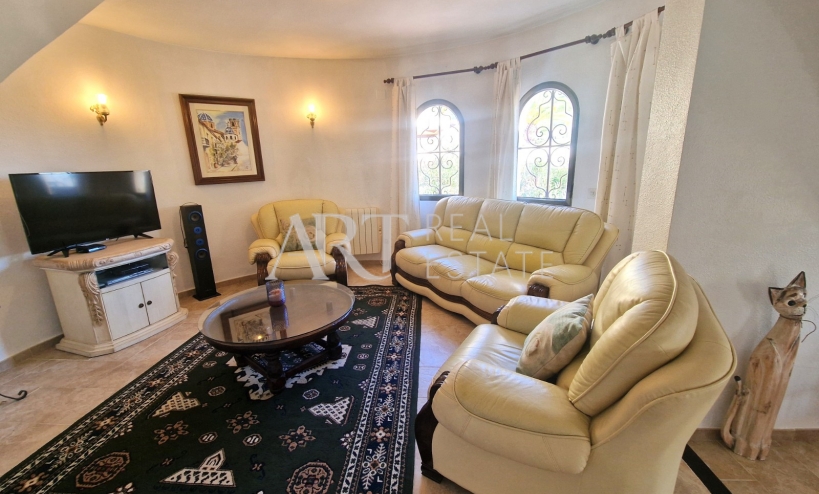 Resale - Villa - Altea