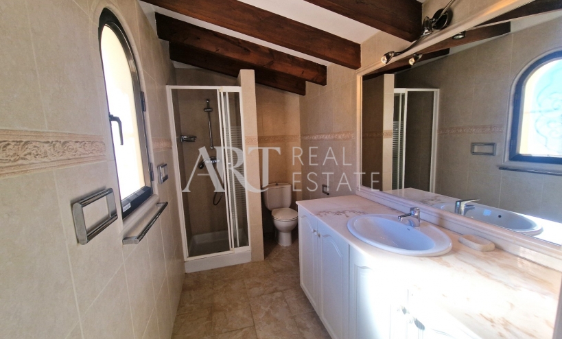 Resale - Villa - Altea