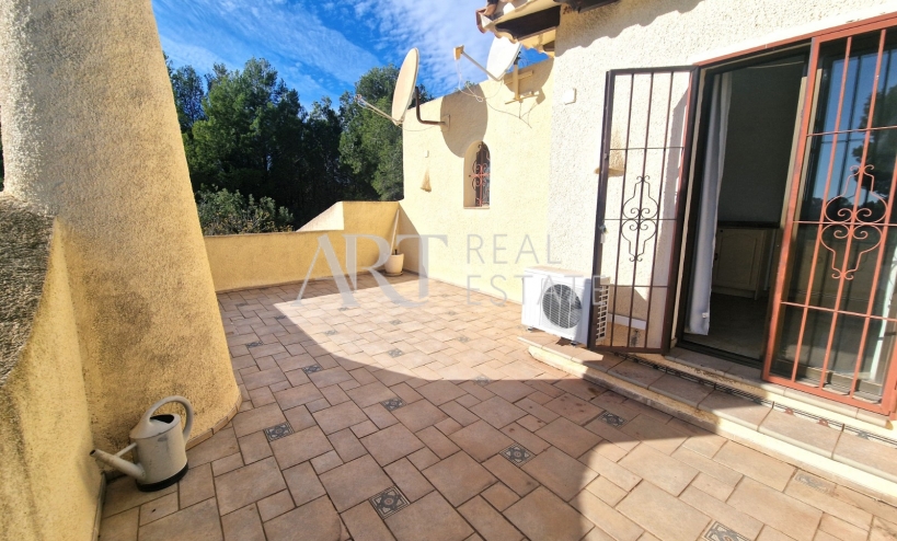 Resale - Villa - Altea