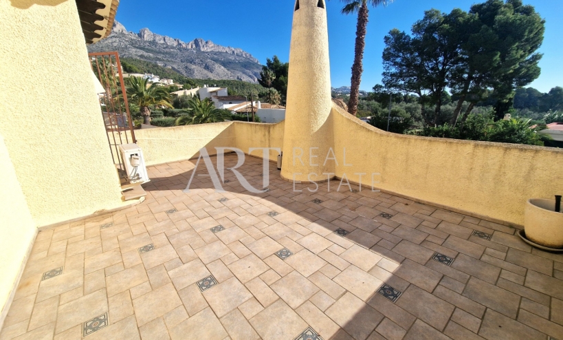 Resale - Villa - Altea