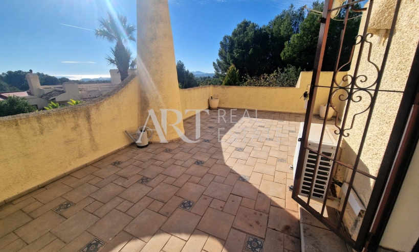 Resale - Villa - Altea