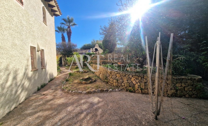 Resale - Villa - Altea