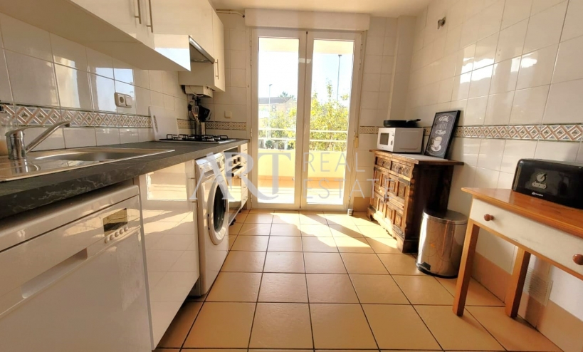 Resale - Apartment - Albir