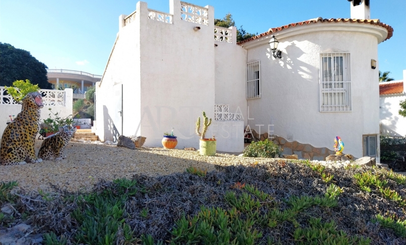 Resale - Villa - La Nucía