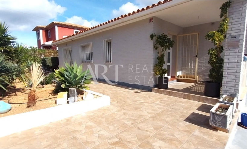 Resale - Villa - La Nucía