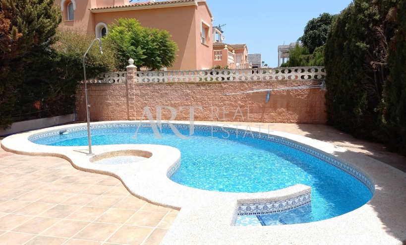 Videresalg - Villa - Albir