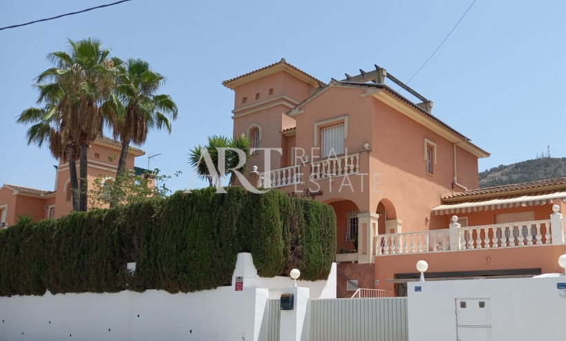 Videresalg - Villa - Albir