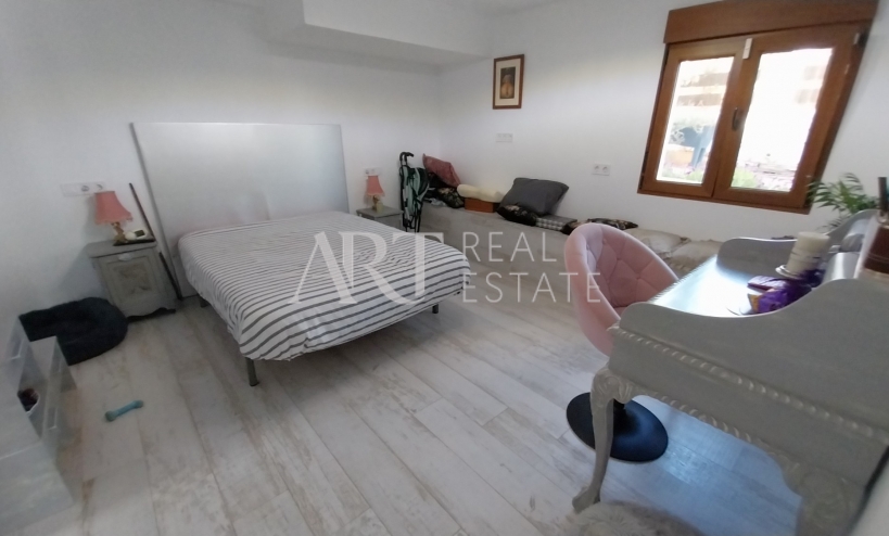 Resale - Villa - Albir