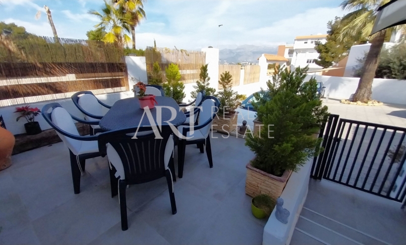 Resale - Villa - Albir