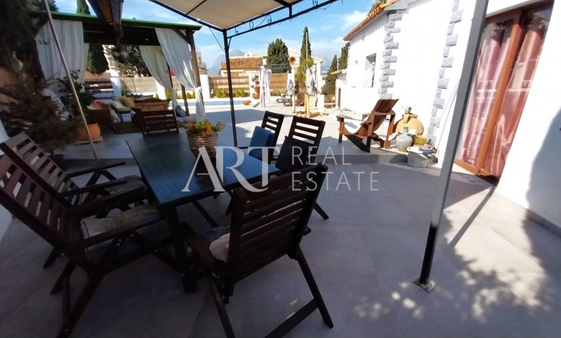 Resale - Villa - Albir