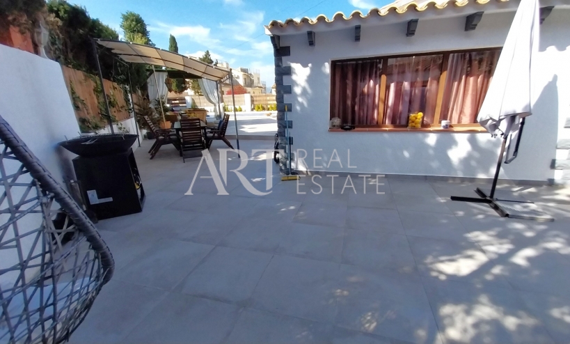 Resale - Villa - Albir