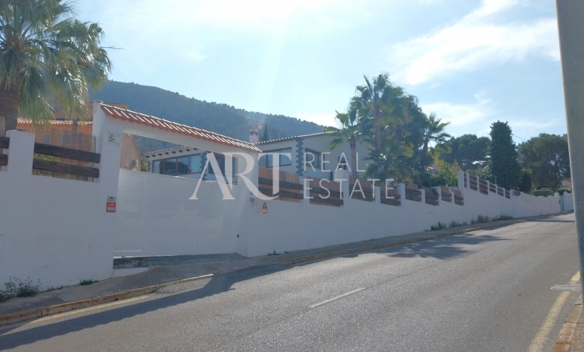 Resale - Villa - Albir