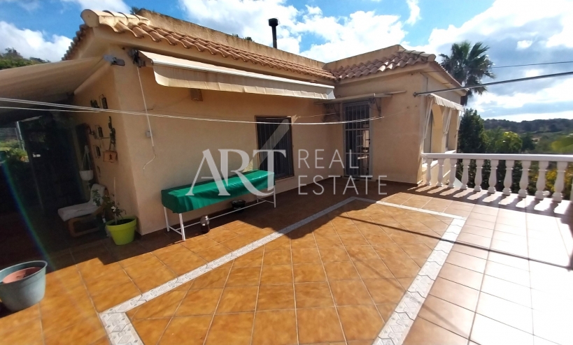 Resale - Villa - La Nucía