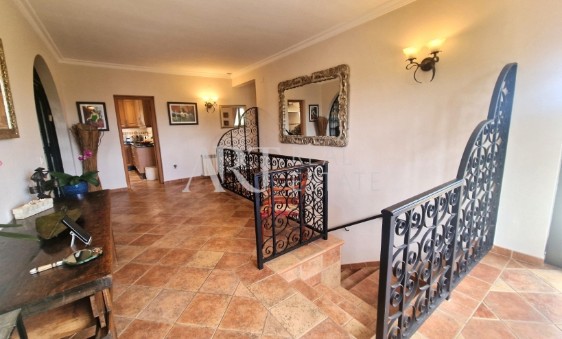 Resale - Villa - Alfas del Pí
