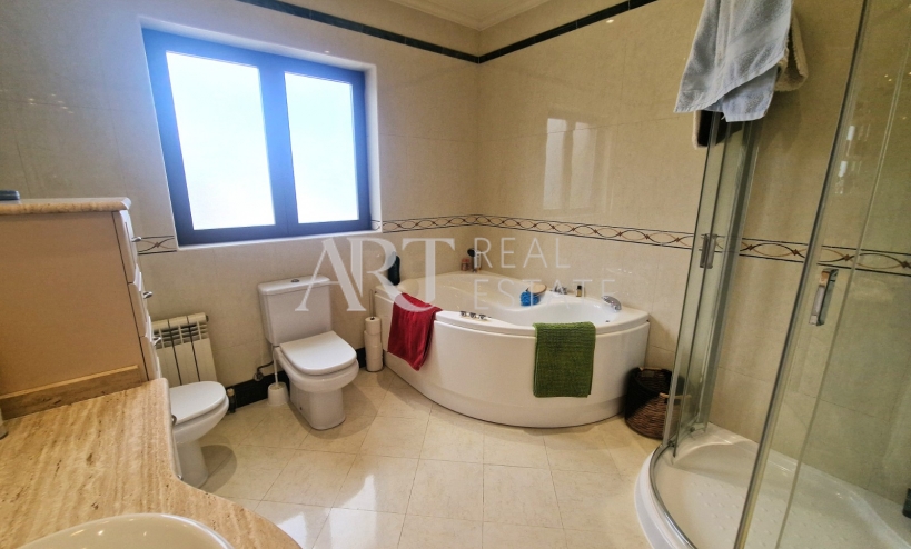 Resale - Villa - Alfas del Pí
