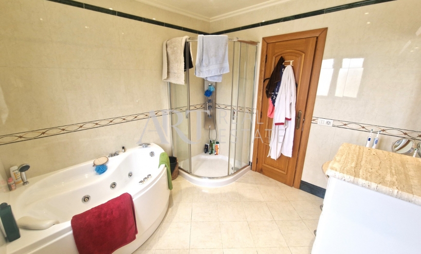 Resale - Villa - Alfas del Pí