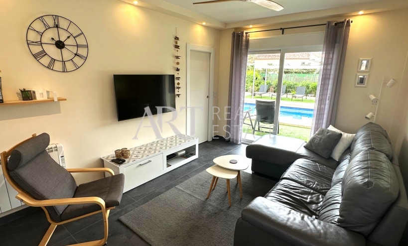 Resale - Villa - Albir