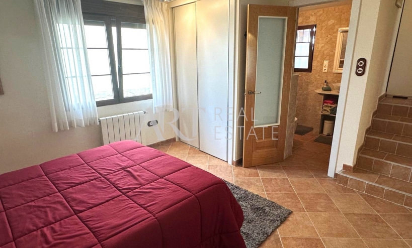 Resale - Villa - Albir