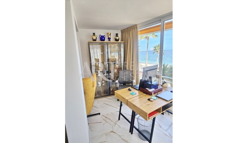 Resale - Apartment / flat - Albir