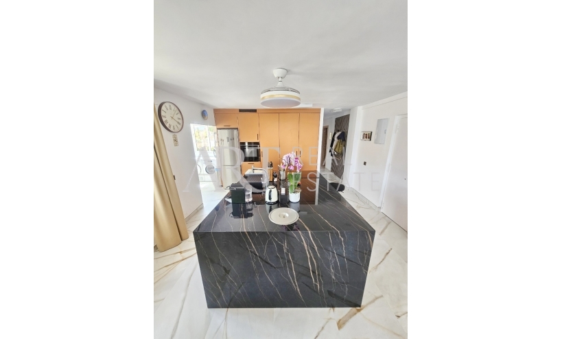 Resale - Apartment / flat - Albir