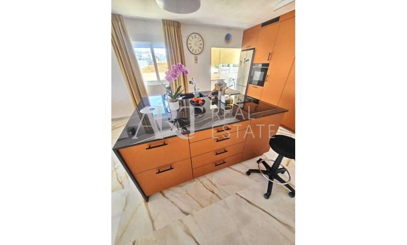 Resale - Apartment / flat - Albir
