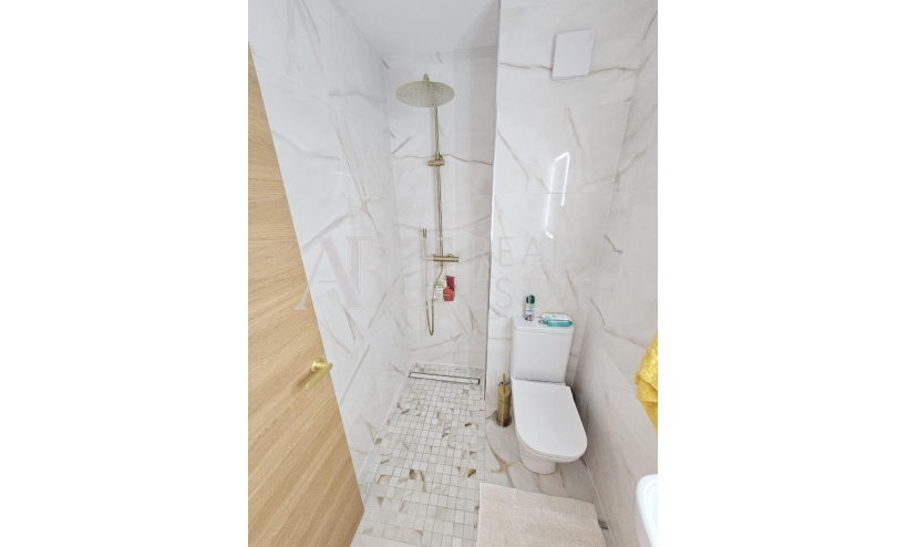 Resale - Apartment / flat - Albir