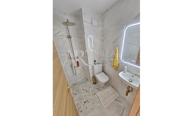 Resale - Apartment / flat - Albir