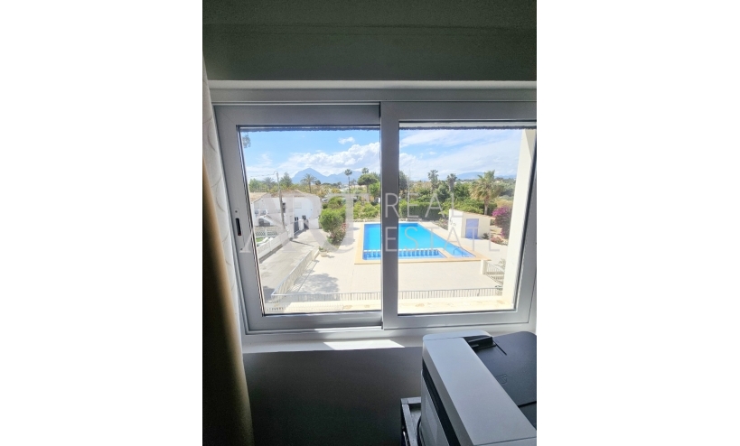Resale - Apartment / flat - Albir
