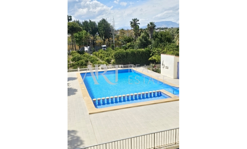 Resale - Apartment / flat - Albir