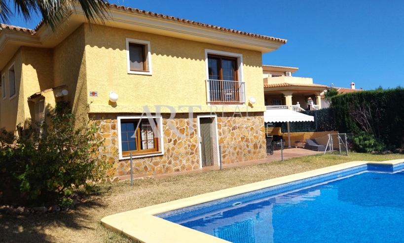 Videresalg - Villa - La Nucía