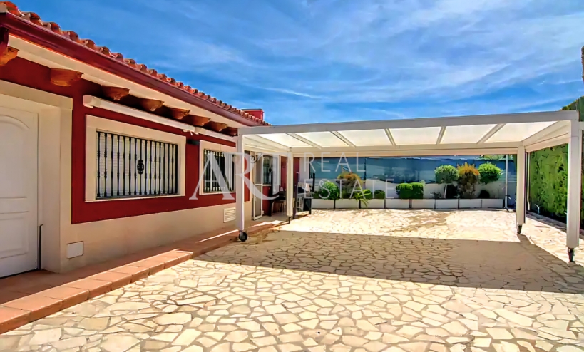 Resale - Villa - Alfas del Pí