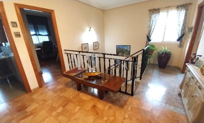 Resale - Villa - Albir