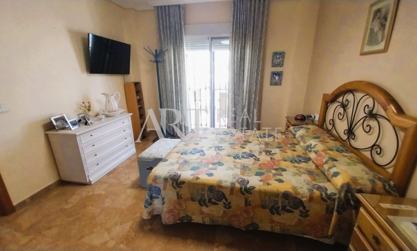 Resale - Villa - Albir